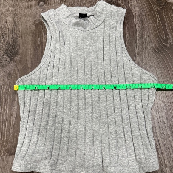 Bundle of 3 SHEIN Ribbed High Neck Cropped Tank Tops - Picture 12 of 16
